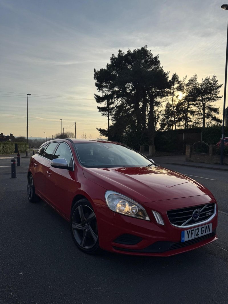 VOLVO V60 1.6D DRIVe R-Design Euro 5 (s/s) 5dr