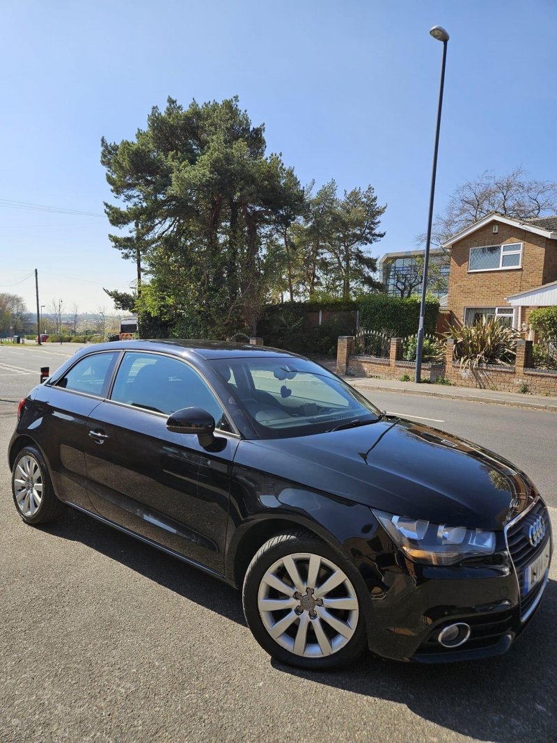 AUDI A1 1.6 TDI Sport Euro 5 (s/s) 3dr