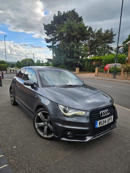 AUDI A1 2.0 TDI Black Edition Euro 5 (s/s) 3dr
